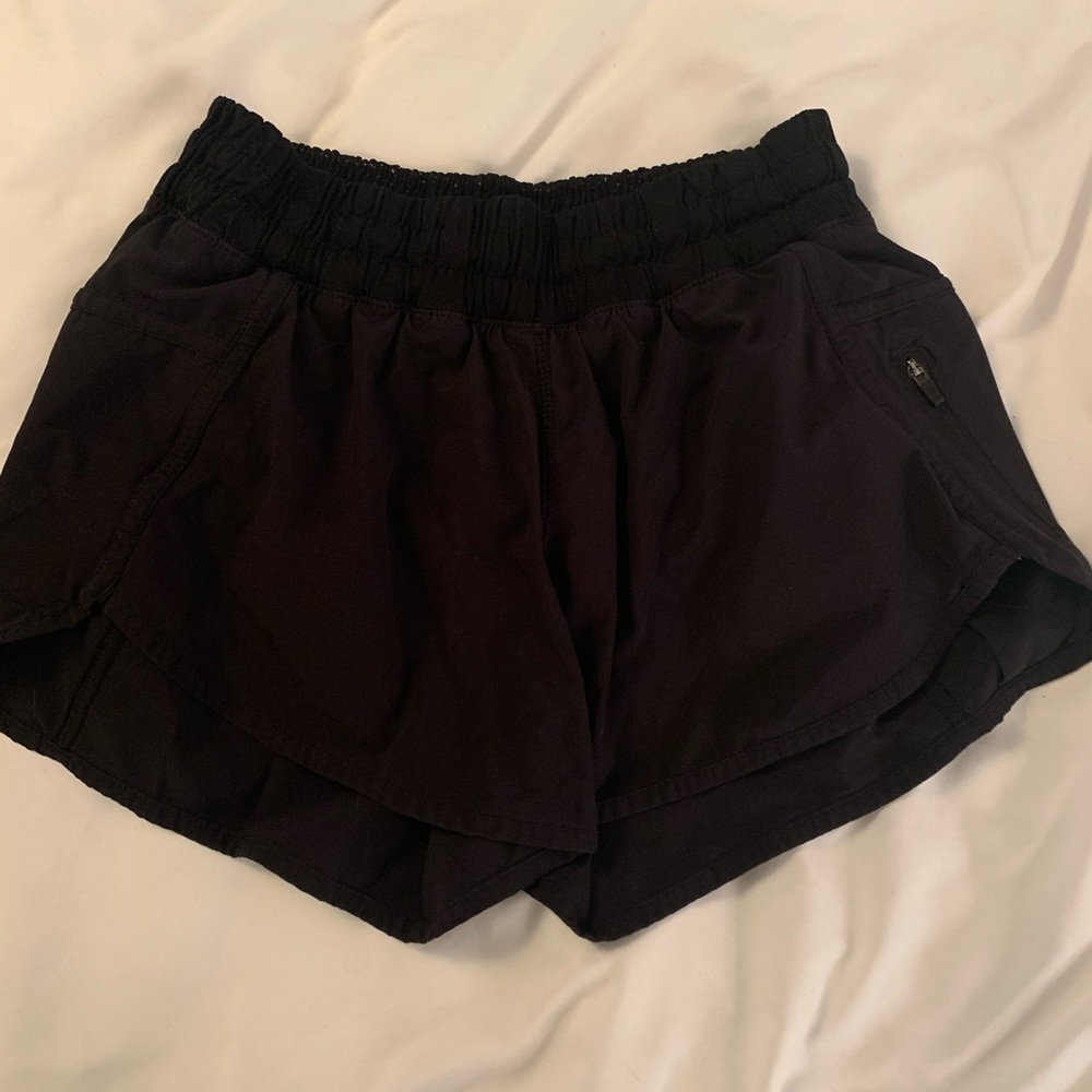 Lululemon tracker shorts